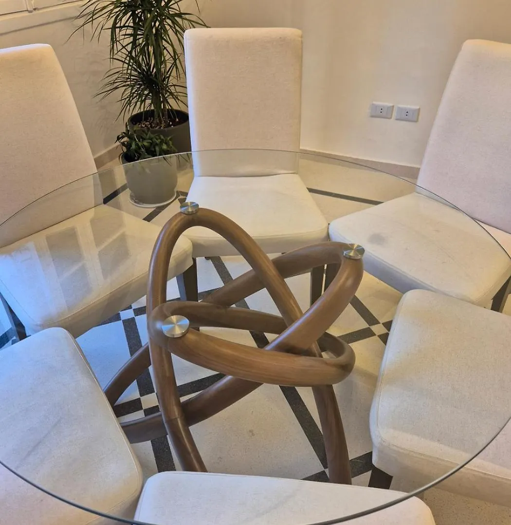 Prime Location - Steps From Beirut Most Lively District - Quiet Spacious And Authentic House Lebanon